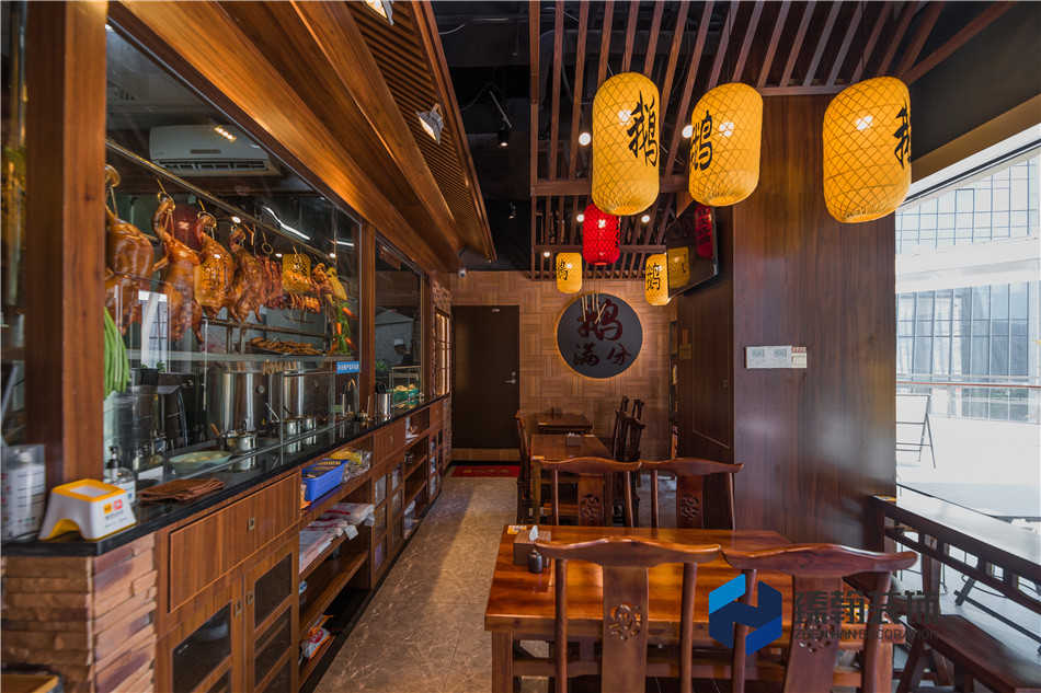 100平南山前海鵝滿分店設(shè)計裝修
